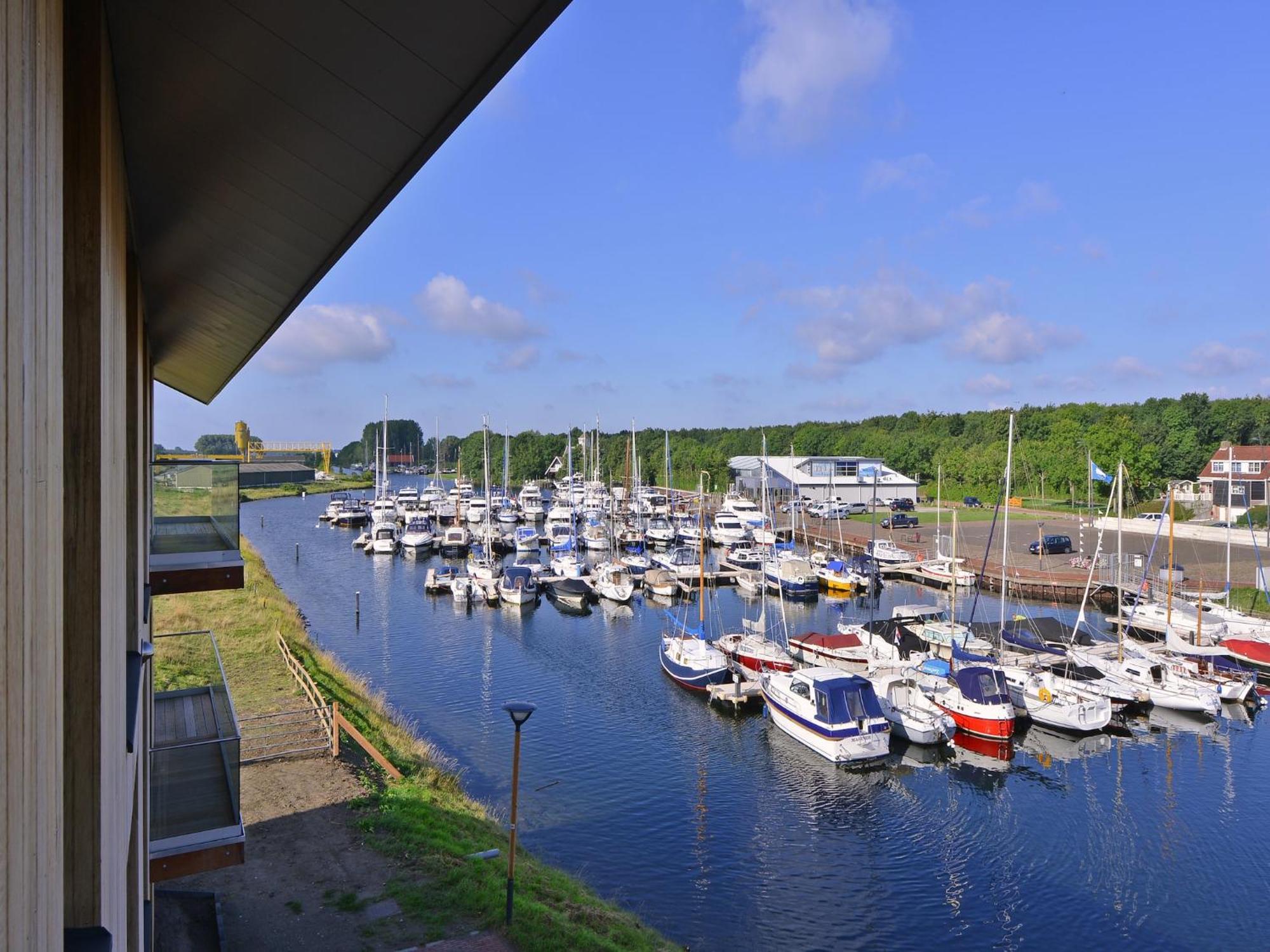 Waterlodge Blue Lagoon On A Jetty For 4 People Kamperland Exterior photo